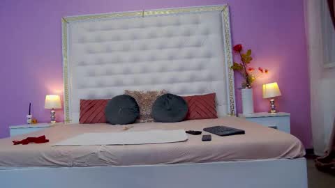 Lena Paul online show from 09.29.25