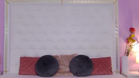 Lena Paul online show from 04.07.26