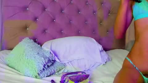 Snapshot of _lexx1e chatting on 10.08.25 _lexx1e online show from 10.08.25