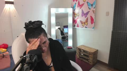 Snapshot of _lili_rose chatting on 01.17.25 Lili online show from 01.17.25
