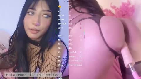Snapshot of _lilith_white_ chatting on 10.17.25 Lilith online show from 10.17.25