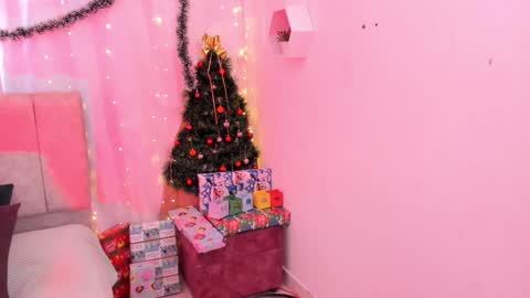 Ivy 3 online show from 12.14.24