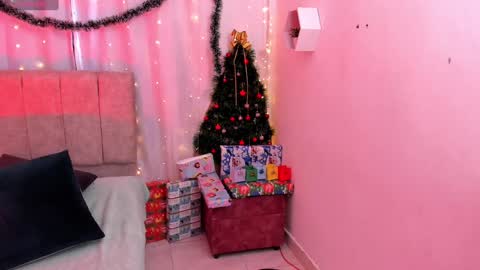 Ivy 3 online show from 12.18.24