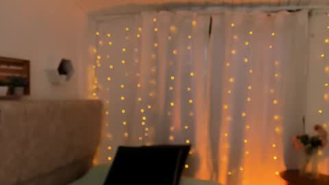 Ivy 3 online show from 02.20.25