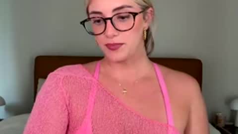 Lily online show from 06.10.26