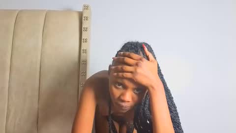 Littlevenus online show from 10.19.25