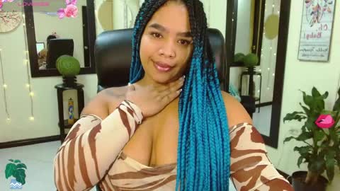 Snapshot of _lorraine_love chatting on 10.21.25 Hi guys I am Camila online show from 10.21.25
