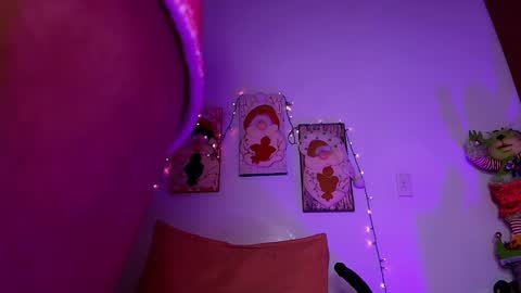 Lorrayne online show from 12.26.24