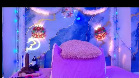 Lorrayne online show from 12.18.25