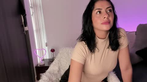 Snapshot of _lucianapalmer chatting on 03.06.25 online show from 03.06.25