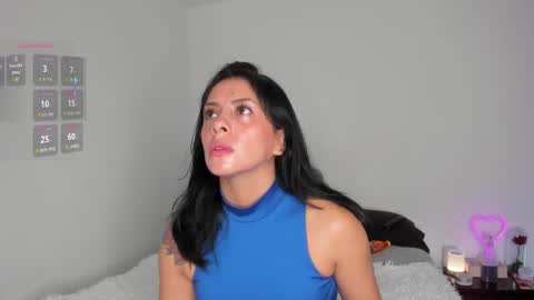Snapshot of _lucianapalmer chatting on 09.16.25 online show from 09.16.25