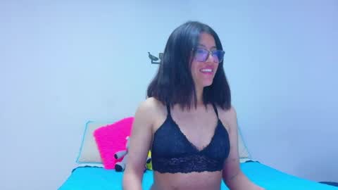 Snapshot of _lucysmith chatting on 10.21.25 Lucy online show from 10.21.25