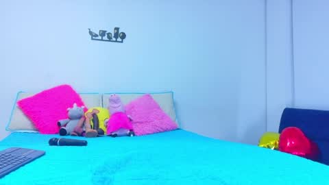 Snapshot of _lucysmith chatting on 10.24.25 Lucy online show from 10.24.25