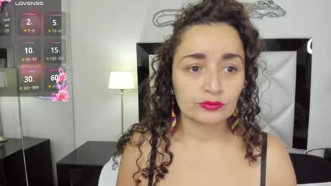  luna  sweet  online show from 02.02.25