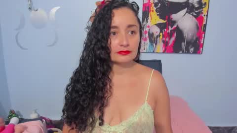  luna  sweet  online show from 09.27.25