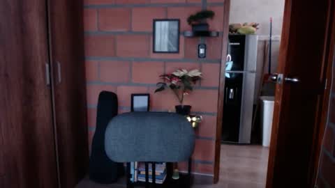 _lunablondie_ online show from 02.06.25