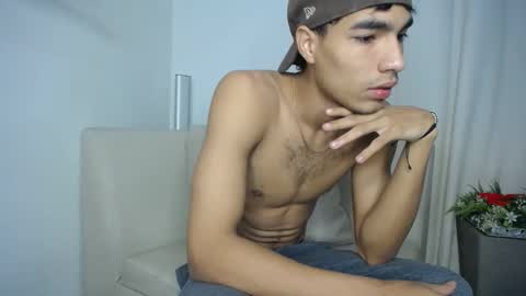 Snapshot of _luxury chatting on 02.25.26 _luxury online show from 02.25.26