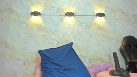 Maddy online show from 02.11.25