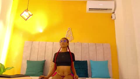 Snapshot of _mai_1 chatting on 02.18.26 May online show from 02.18.26