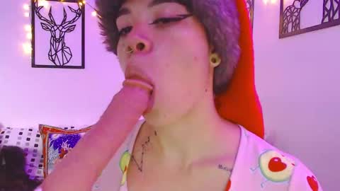 Snapshot of _marcela_wi chatting on 12.19.24 Marce online show from 12.19.24