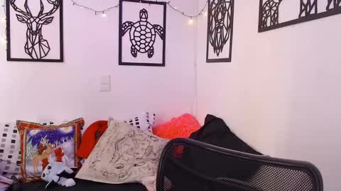 Snapshot of _marcela_wi chatting on 12.21.24 Marce online show from 12.21.24