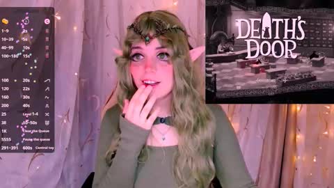 Snapshot of _marcelline_ chatting on 10.01.25 Kira online show from 10.01.25