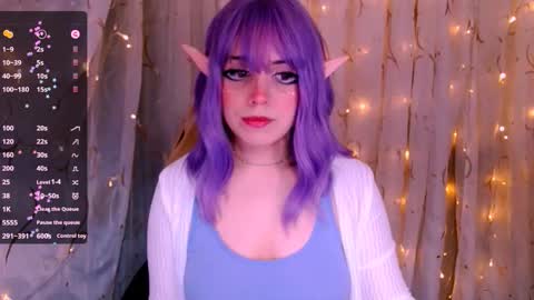 Snapshot of _marcelline_ chatting on 10.20.25 Kira online show from 10.20.25