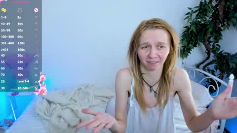 Snapshot of _mari_so chatting on 05.03.26 Scarlett online show from 05.03.26