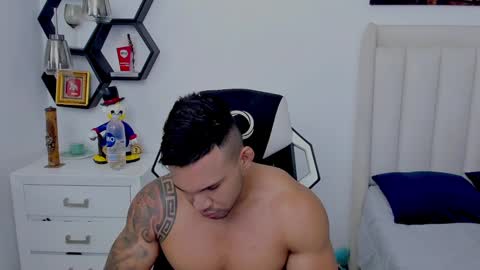 Snapshot of _matthew_santos_ chatting on 12.17.24 _matthew_santos_ online show from 12.17.24