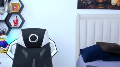 Snapshot of _matthew_santos_ chatting on 02.17.25 _matthew_santos_ online show from 02.17.25