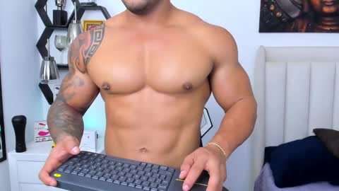 Snapshot of _matthew_santos_ chatting on 02.17.25 _matthew_santos_ online show from 02.17.25