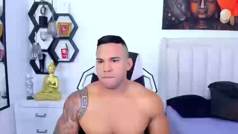 Snapshot of _matthew_santos_ chatting on 09.10.25 _matthew_santos_ online show from 09.10.25