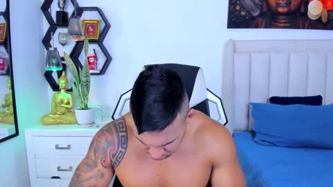 Snapshot of _matthew_santos_ chatting on 10.15.25 _matthew_santos_ online show from 10.15.25