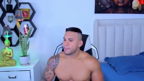 Snapshot of _matthew_santos_ chatting on 10.28.25 _matthew_santos_ online show from 10.28.25