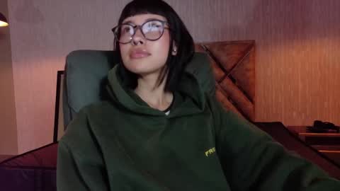 Mavis  online show from 10.15.25