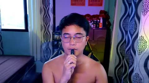 MAX Dont forget to follow online show from 02.18.26