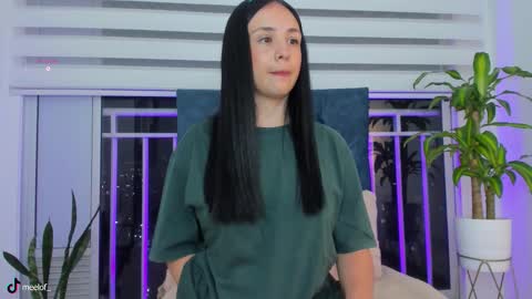 Snapshot of _meel_ chatting on 11.04.25 Meel online show from 11.04.25