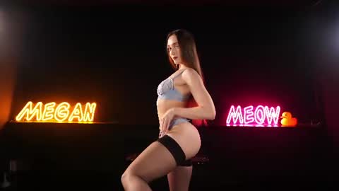 Snapshot of _meganmeow_ chatting on 07.03.26 Saturday - start 2030-2130 GMT online show from 07.03.26