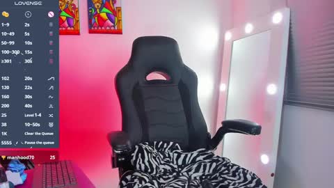 Juli online show from 01.25.25