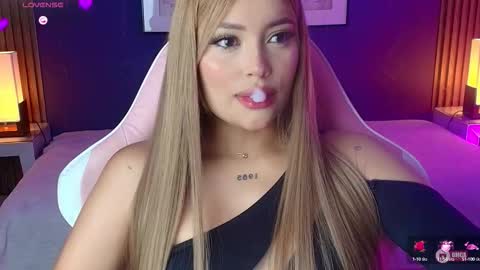 Snapshot of _meliblue chatting on 10.16.25 Meli online show from 10.16.25