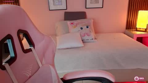 Snapshot of _meliblue chatting on 11.09.25 Meli online show from 11.09.25