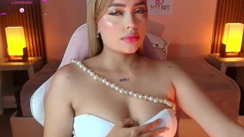 Snapshot of _meliblue chatting on 02.13.26 Meli online show from 02.13.26