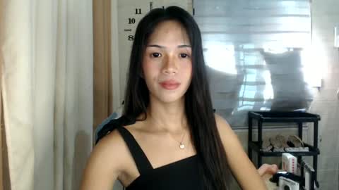 Snapshot of _mellyxxx chatting on 06.16.26 Melly online show from 06.16.26