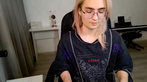 _meow_neko_ online show from 01.09.26