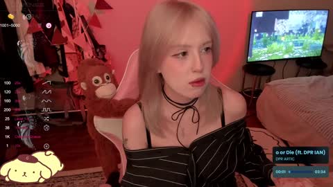 Snapshot of _meowmiko__ chatting on 12.21.24 miko3 online show from 12.21.24