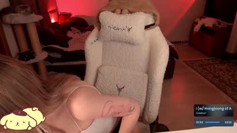 Snapshot of _meowmiko__ chatting on 03.05.25 miko3 online show from 03.05.25