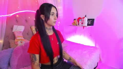 Mia online show from 02.17.25