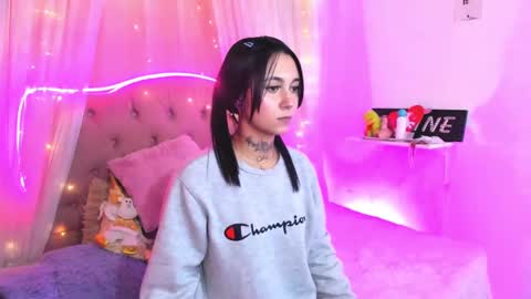 Mia online show from 02.26.25