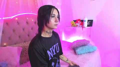 Mia online show from 03.06.25