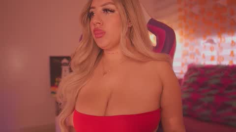 Snapshot of _mia_sophia_ chatting on 10.20.25 Mia sophia online show from 10.20.25